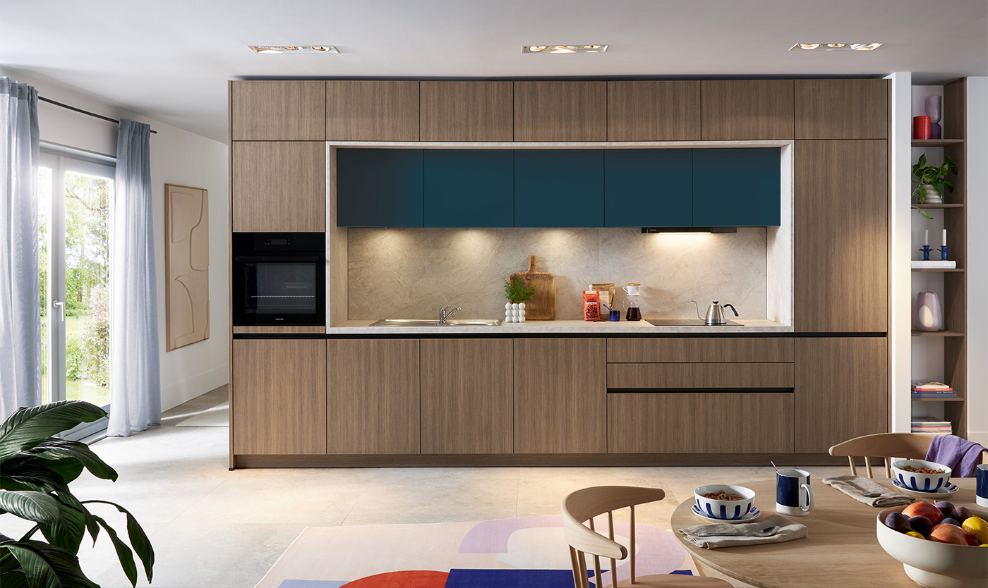 Lineo + Matera Colour – Tiefblau