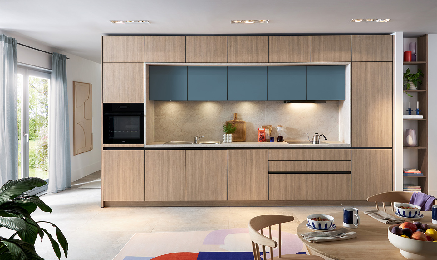 Lineo + Matera Colour – Stahlblau
