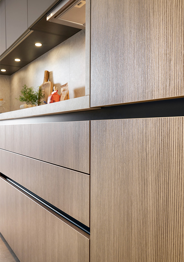 Holzfront – Helles Holz + Sepiabraun